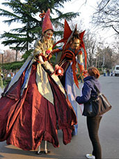 image stilts show