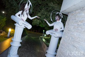 image stilts show